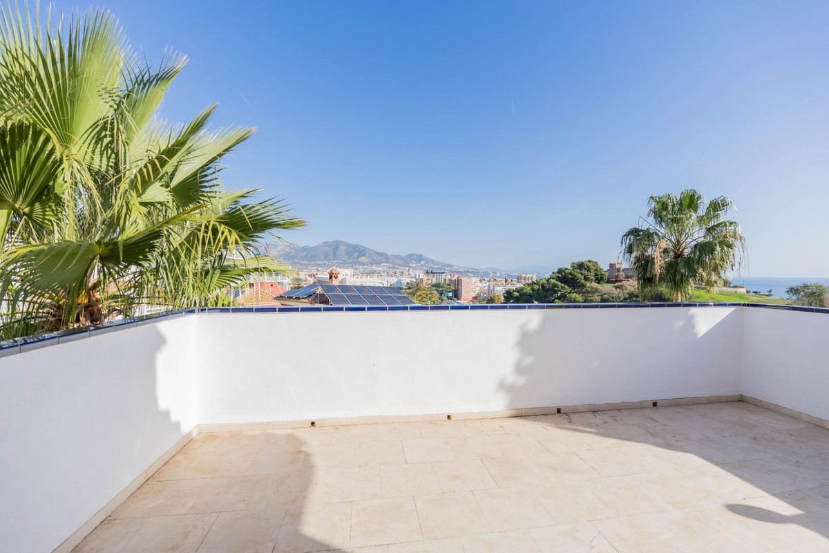 3 кровать 4 ванна Вилла для продажи в Fuengirola