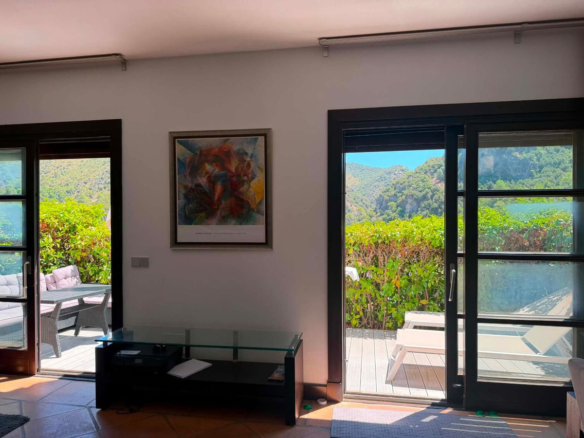 Casa Adosada de 3 Dormitorios y 3 Baños en alquiler vacacional en Benahavís