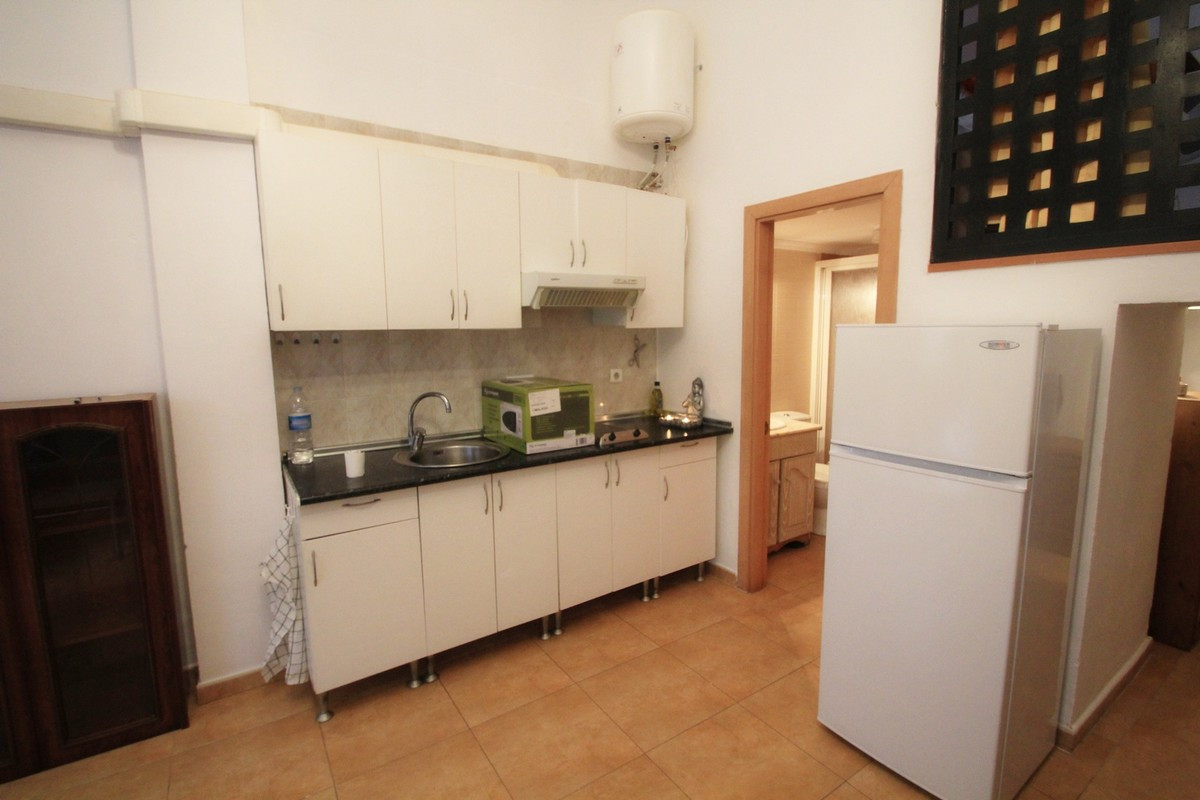 Piso de 1 Dormitorio y 1 Baño en venta en Torremolinos