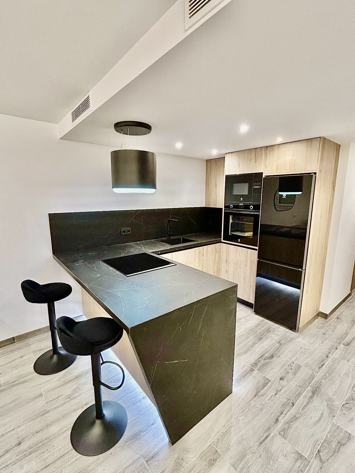 Piso de 3 Dormitorios y 1 Baño en venta en Estepona
