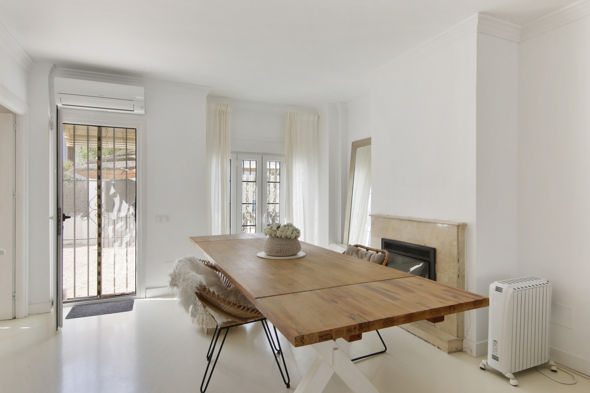2 Bed - Apartment for Sale in La Alqueria, Estepona