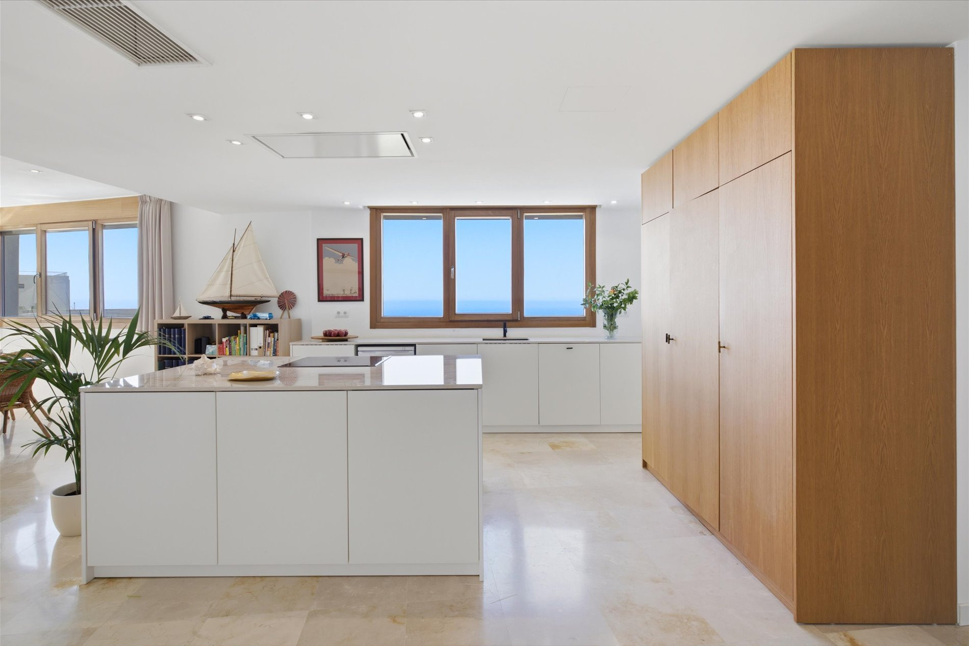 Ático de 3 Dormitorios y 2 Baños en venta en Los Monteros, Marbella