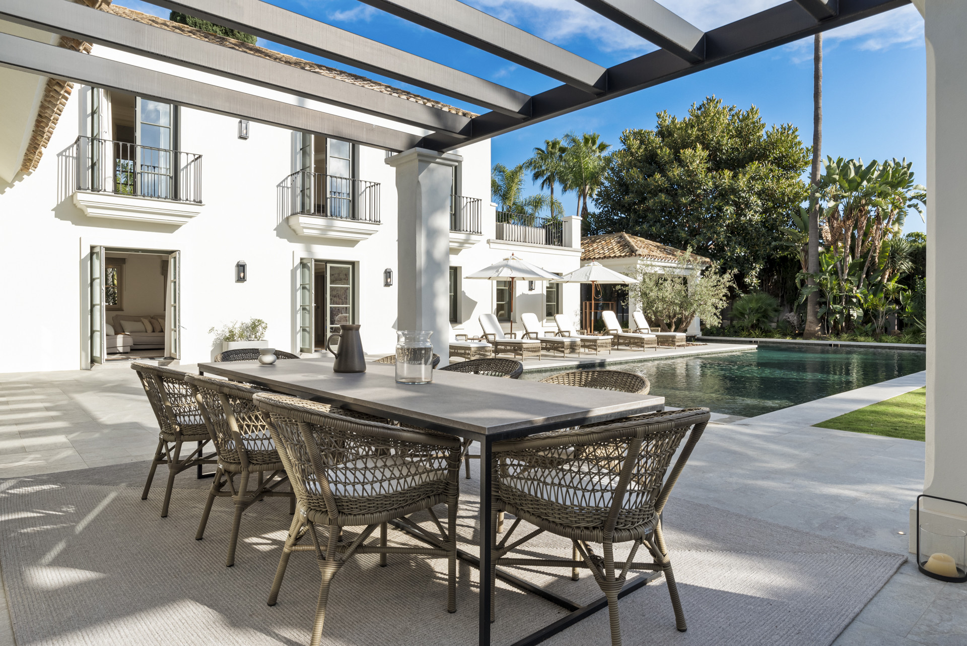 6 Bed - Villa for Sale in Marbella