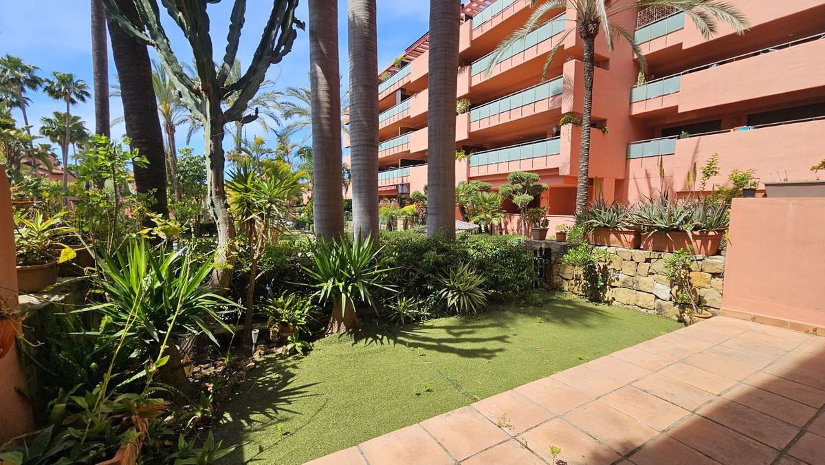 Piso de 3 Dormitorios en alquiler vacacional en Estepona