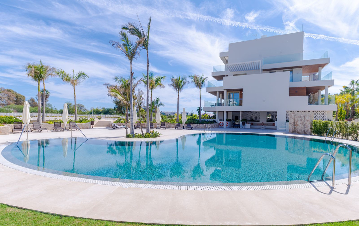Piso de 2 Dormitorios en venta en Milla de Oro, Marbella