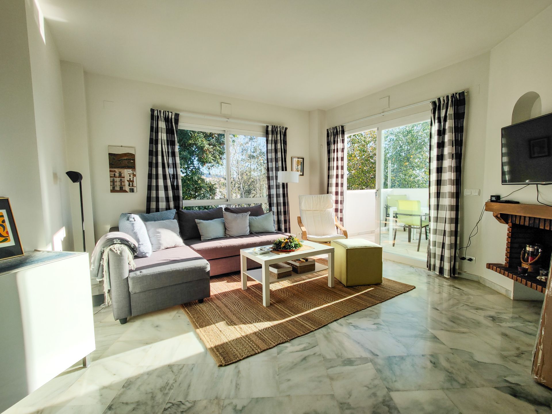 2 Bed, 2 Bath - Apartment for Sale in Cabopino, Marbella