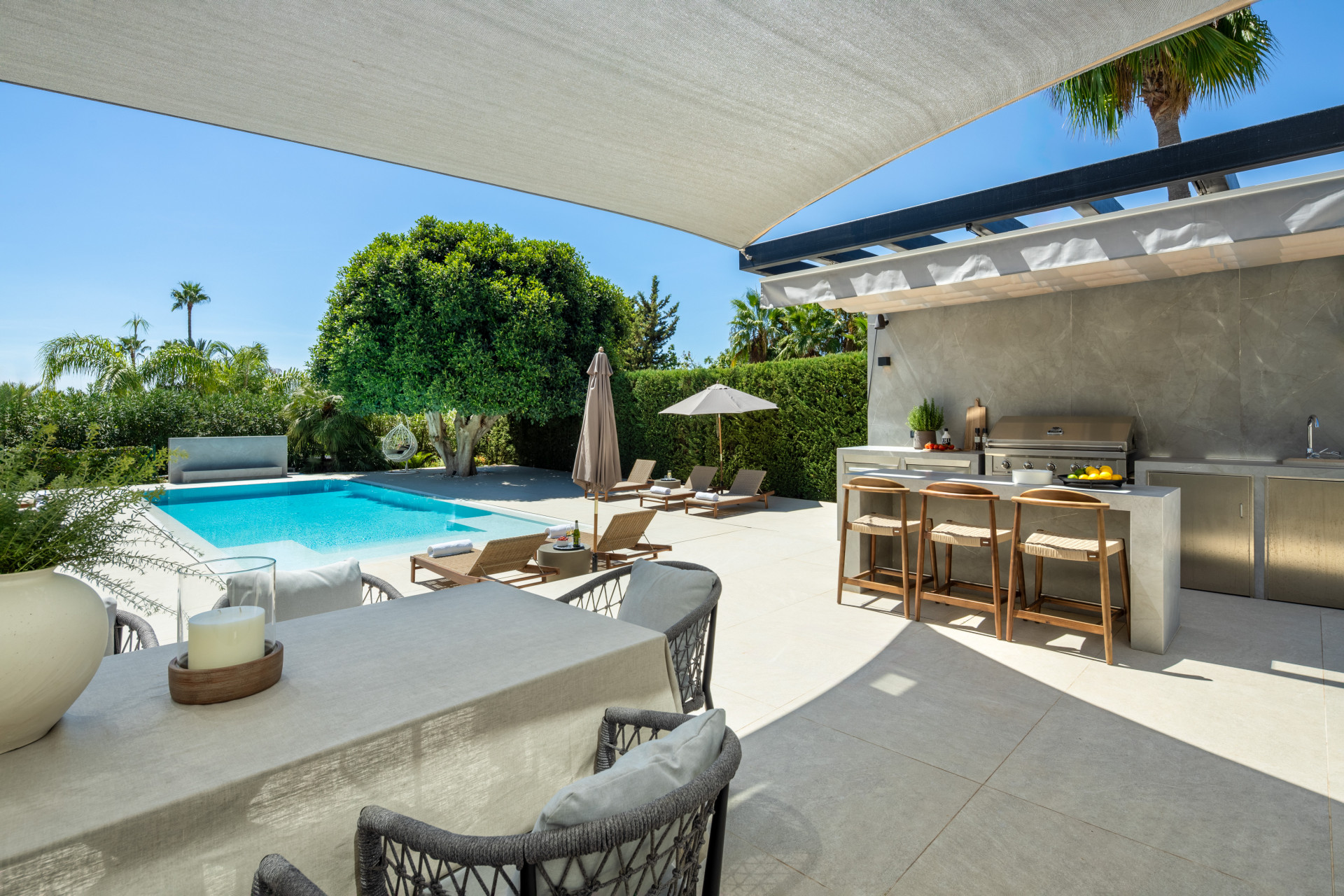 Casa de 6 Dormitorios y 5 Baños en venta en Nueva Andalucía, Marbella