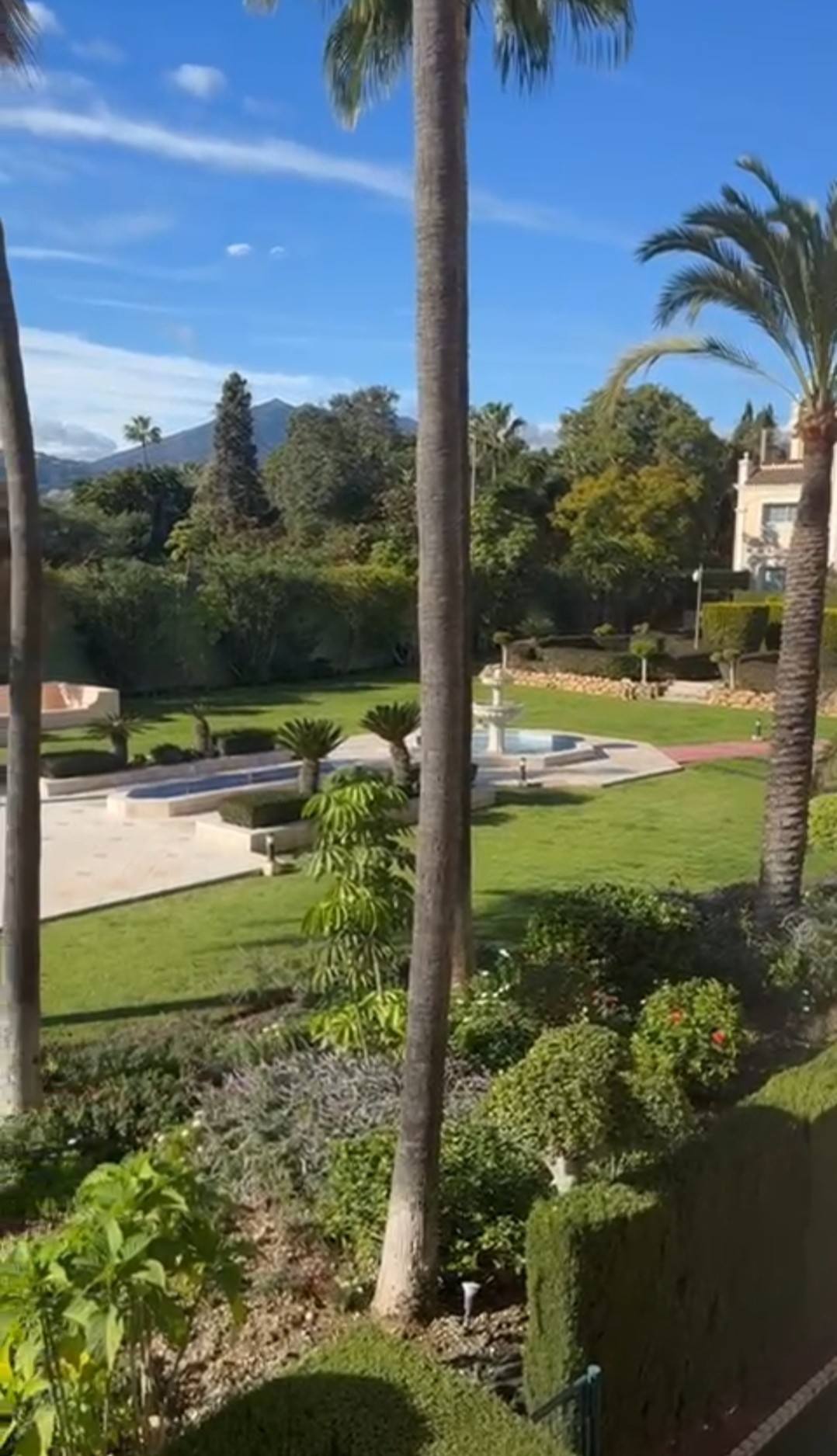 Piso de 3 Dormitorios en venta en Milla de Oro, Marbella