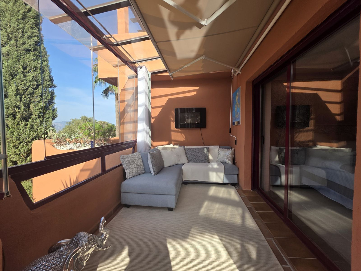 Ático de 3 Dormitorios y 3 Baños en venta en La Mairena, Marbella