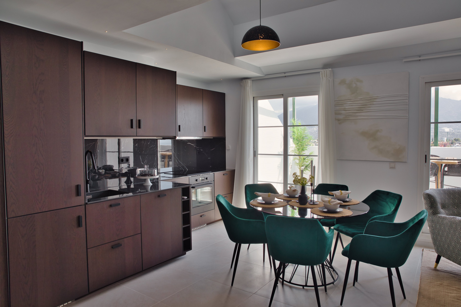 Piso de 3 Dormitorios y 3 Baños en alquiler en Nueva Andalucía, Marbella