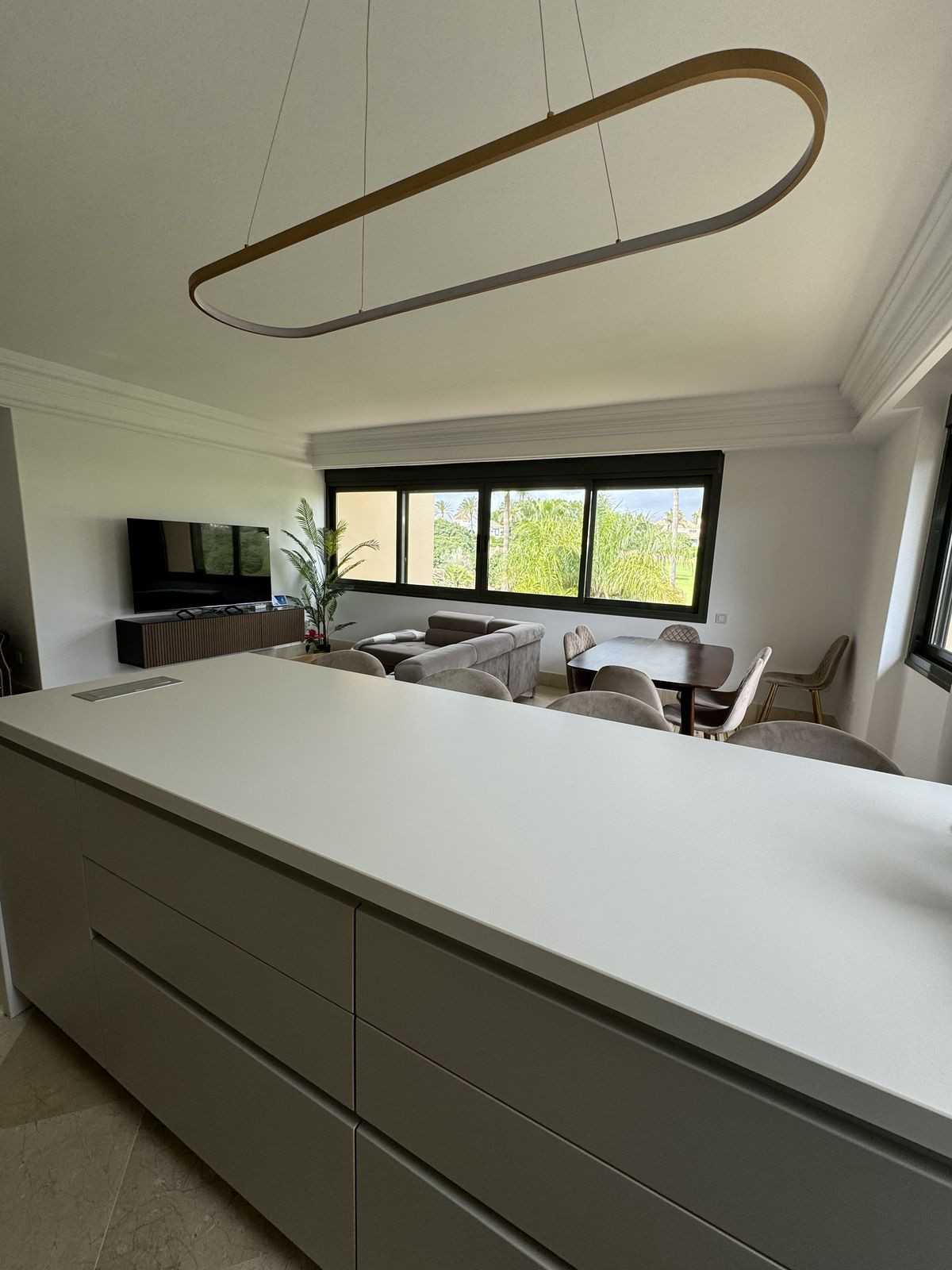 Piso de 3 Dormitorios en venta en Nueva Andalucía, Marbella