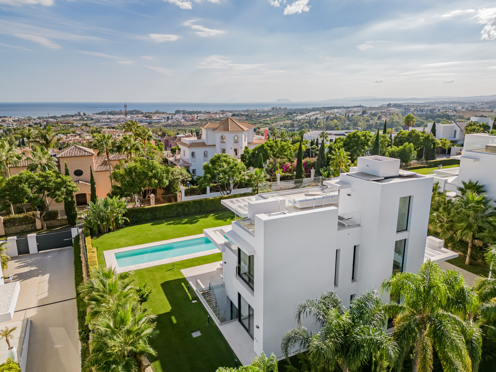 Casa de 5 Dormitorios y 14 Baños en venta en Los Flamingos, Benahavís