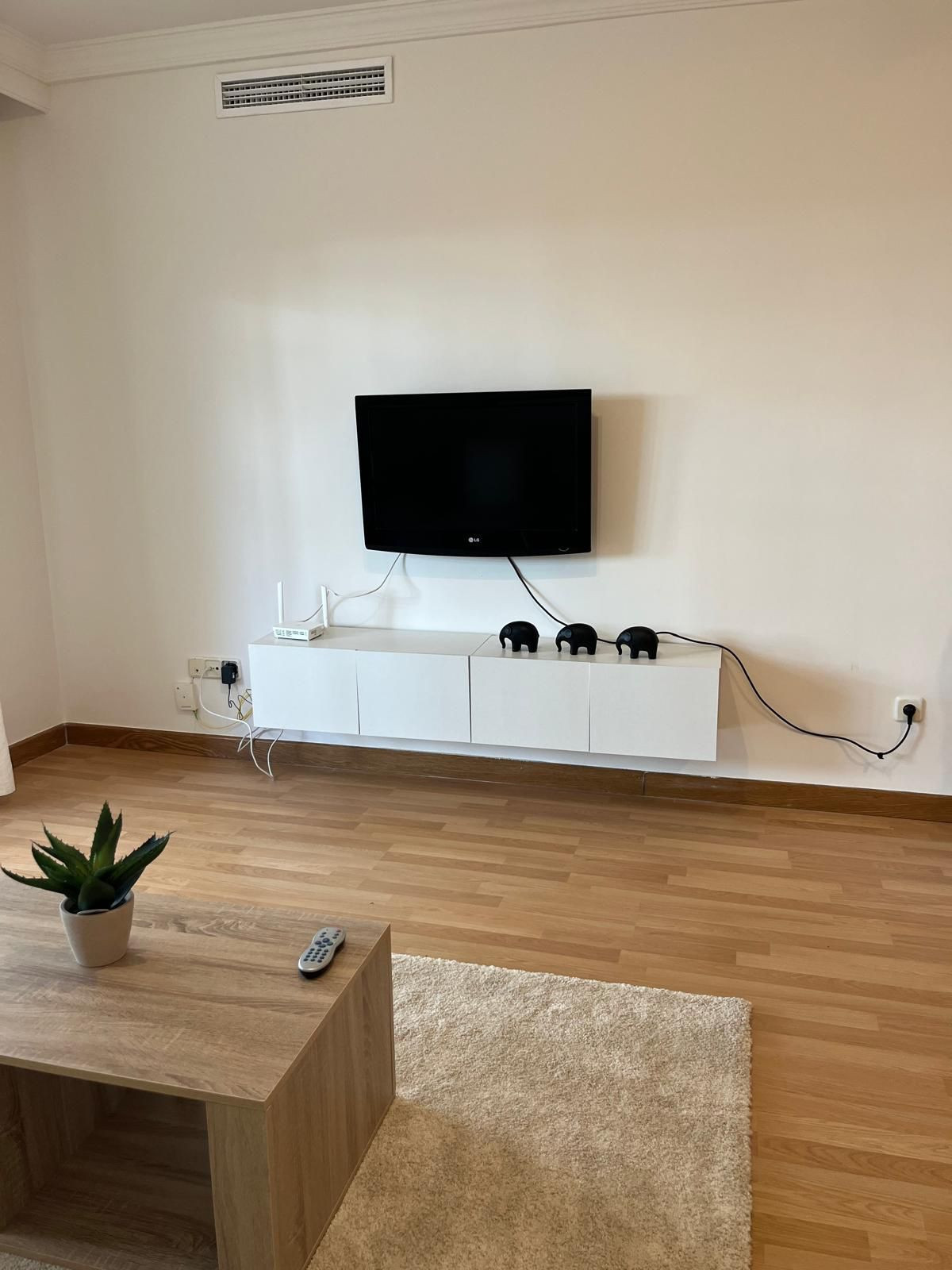 Piso de 2 Dormitorios en alquiler en Nueva Andalucía, Marbella