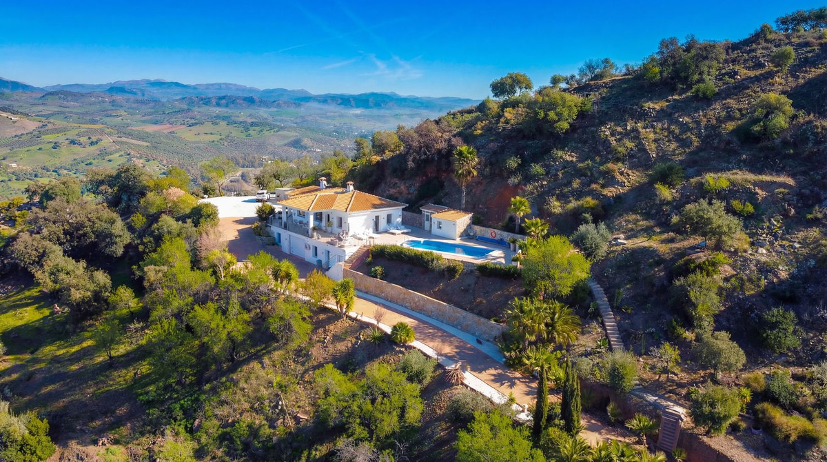 4 Bed - Villa for Sale in Guaro