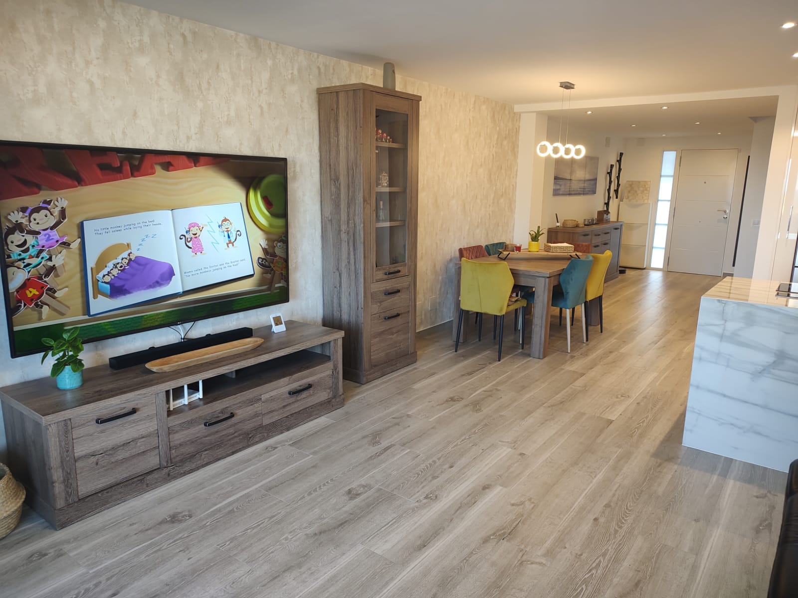 4 спални - Редова къща за продажба в Calahonda, Mijas