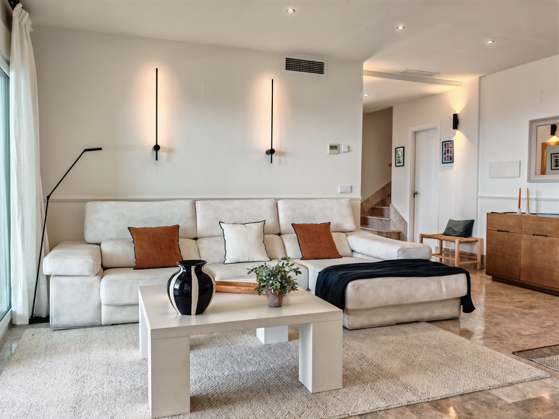 Casa Adosada de 3 Dormitorios y 3 Baños en venta en Los Monteros, Marbella