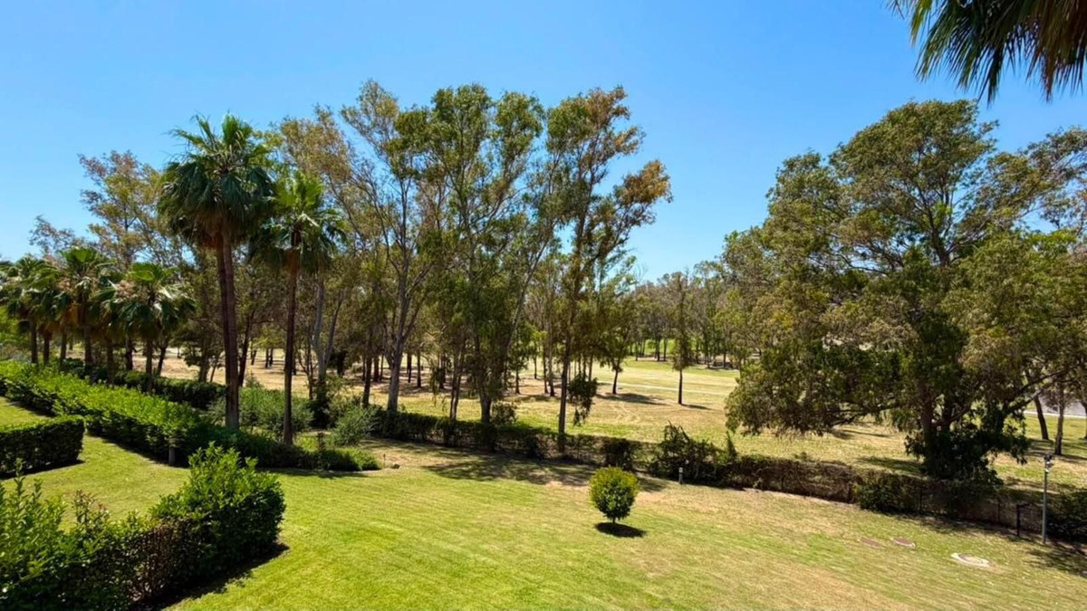 Piso de 3 Dormitorios y 2 Baños en venta en Estepona