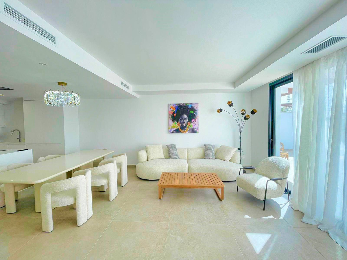 4 спални - Пентхаус под наем в New Golden Mile, Estepona