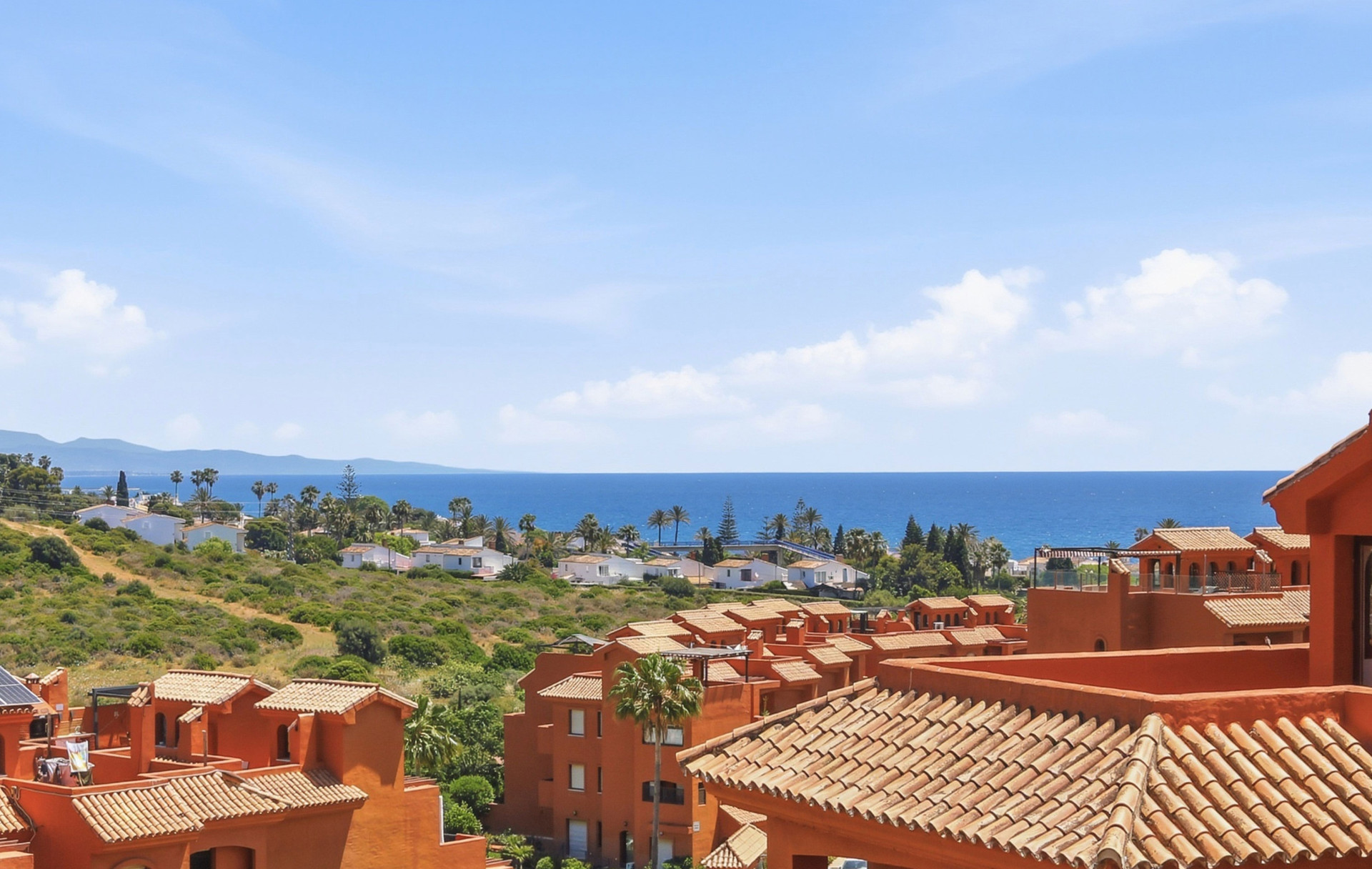 Ático de 3 Dormitorios y 3 Baños en venta en Estepona