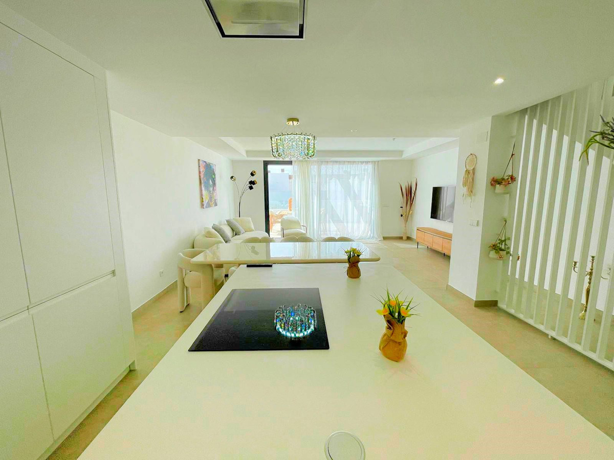 4 спални - Пентхаус под наем в New Golden Mile, Estepona