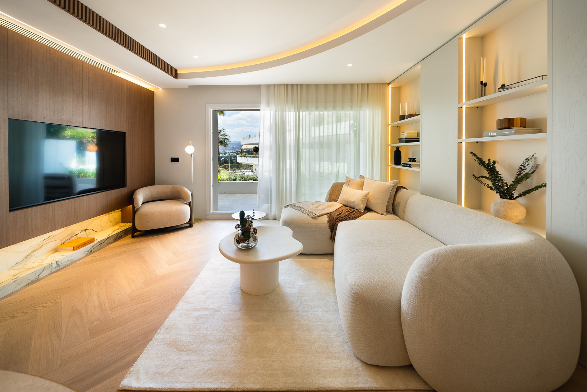 Piso de 3 Dormitorios en venta en Milla de Oro, Marbella