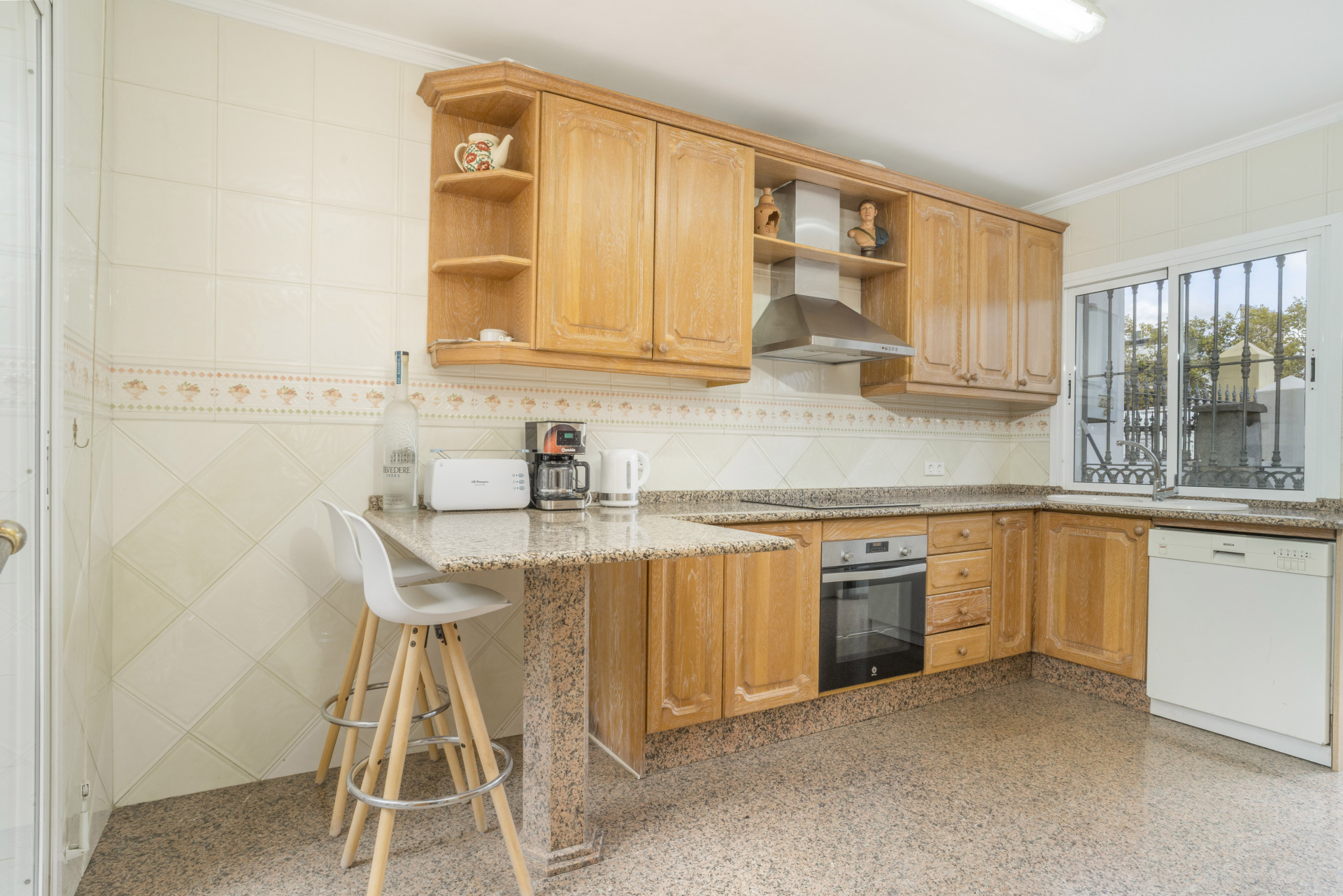 Casa de 5 Dormitorios en alquiler en San Pedro de Alcántara