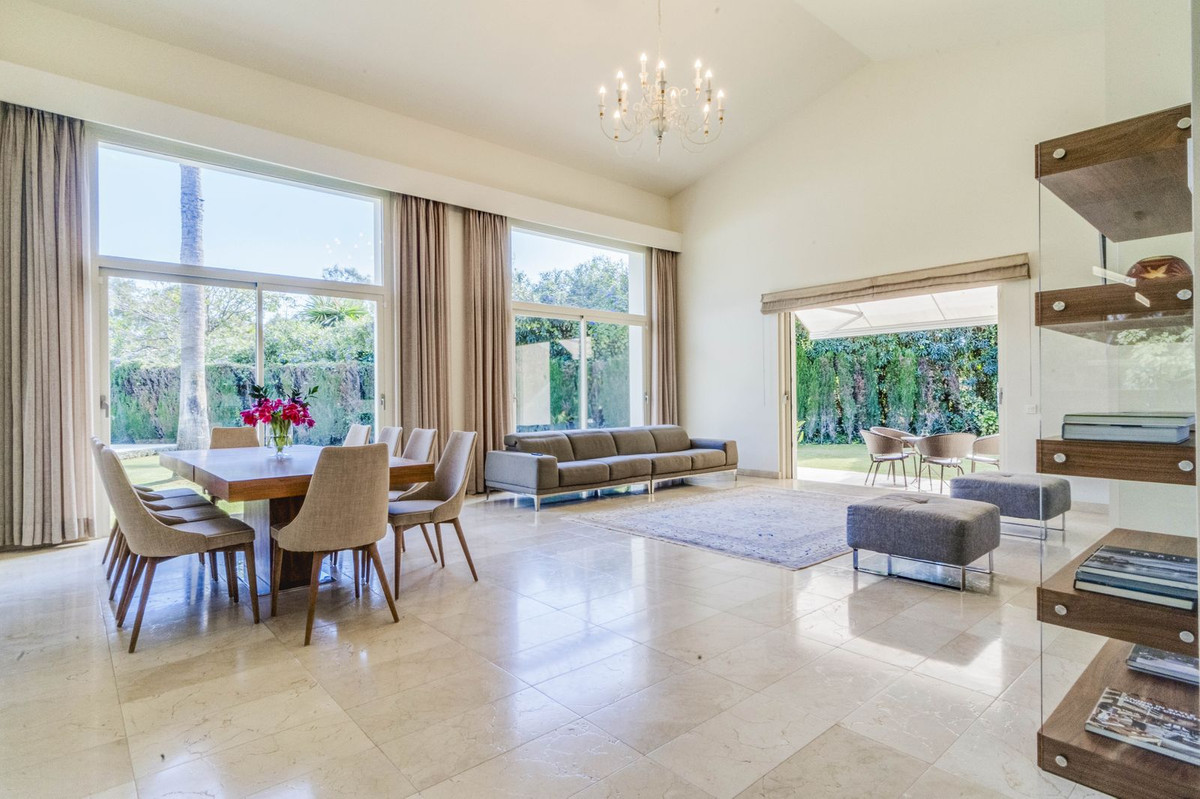 3 спални, 3 бани - Вила за продажба в Guadalmina Baja, San Pedro de Alcántara