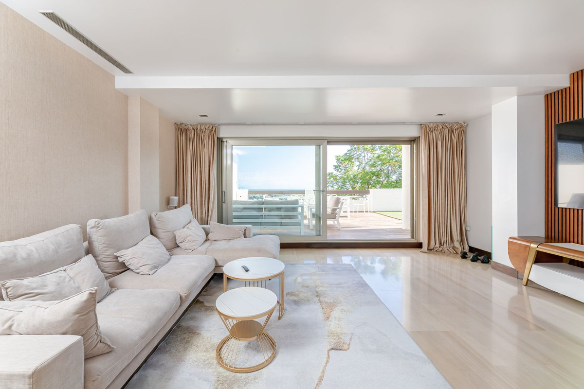 Piso de 2 Dormitorios en venta en Benahavís