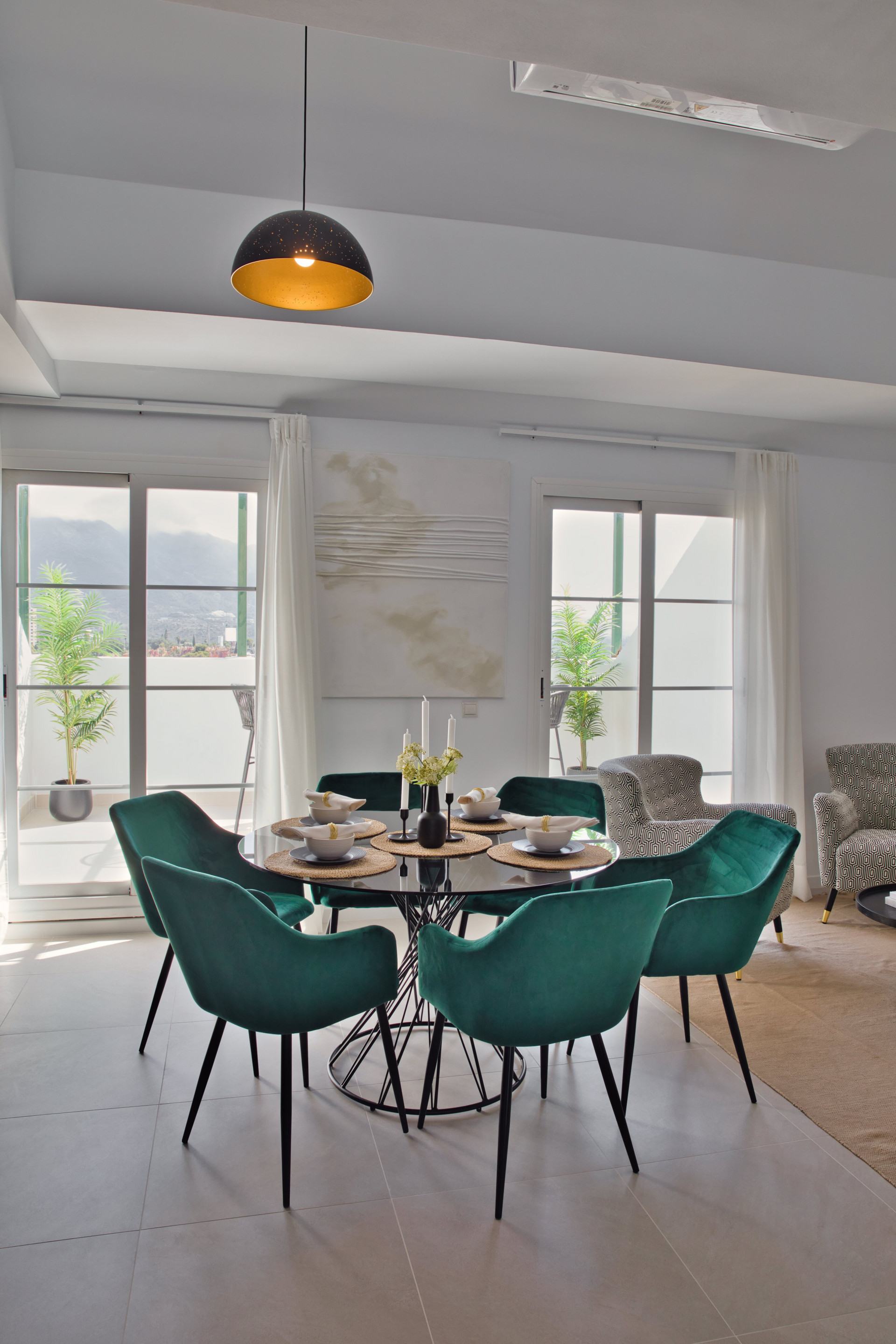 Piso de 3 Dormitorios y 3 Baños en alquiler en Nueva Andalucía, Marbella