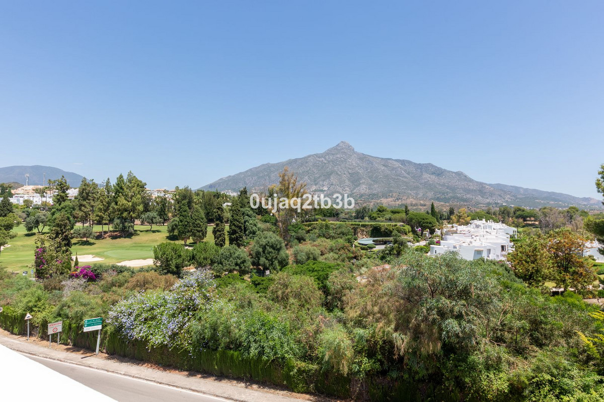 3 Bed, 2 Bath - Townhouse for Sale in Nueva Andalucia, Marbella