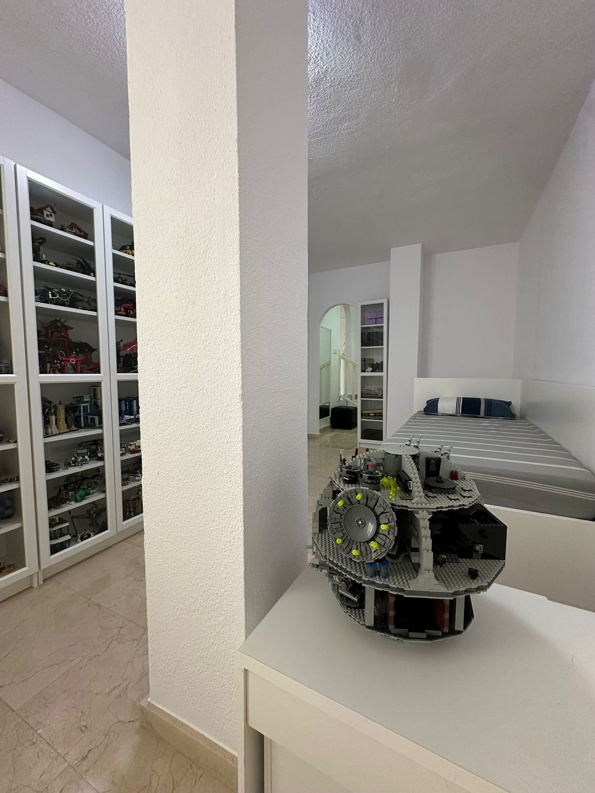 Piso de 3 Dormitorios y 2 Baños en venta en Milla de Oro, Marbella