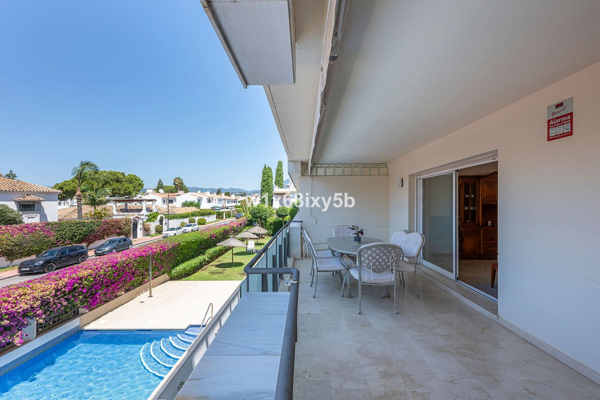 Piso de 3 Dormitorios en venta en San Pedro de Alcántara
