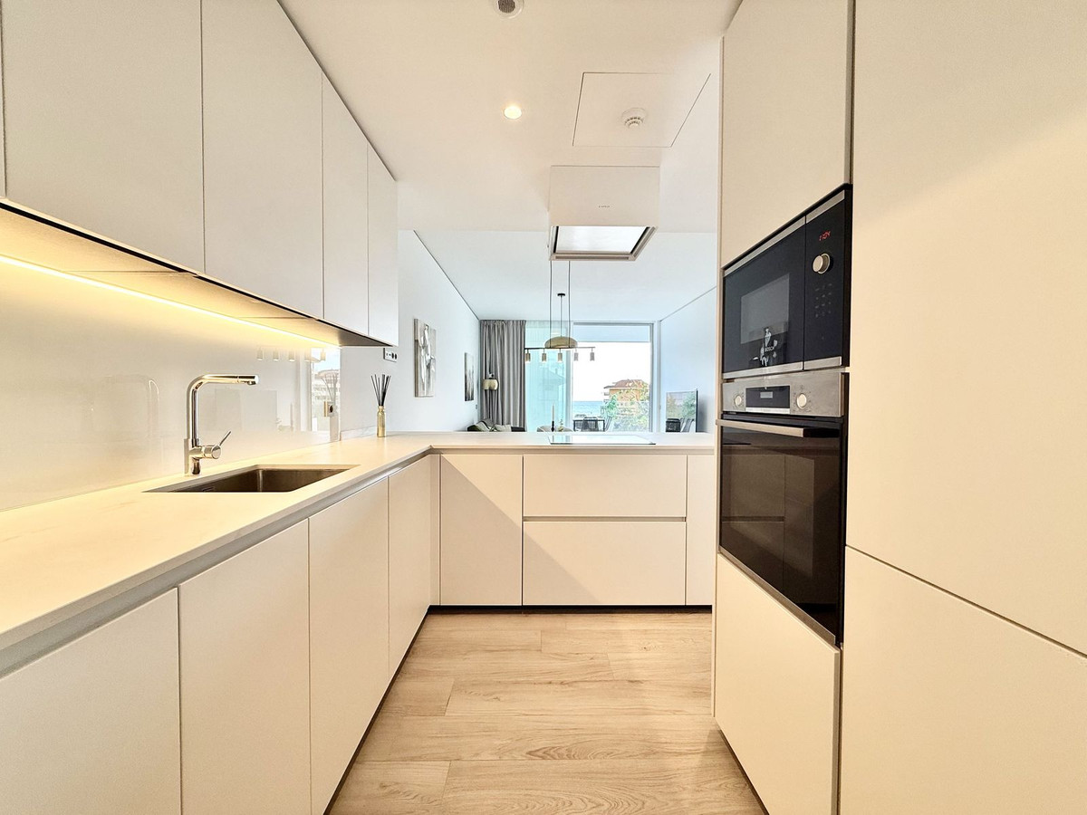 Piso de 2 Dormitorios y 2 Baños en alquiler en Fuengirola
