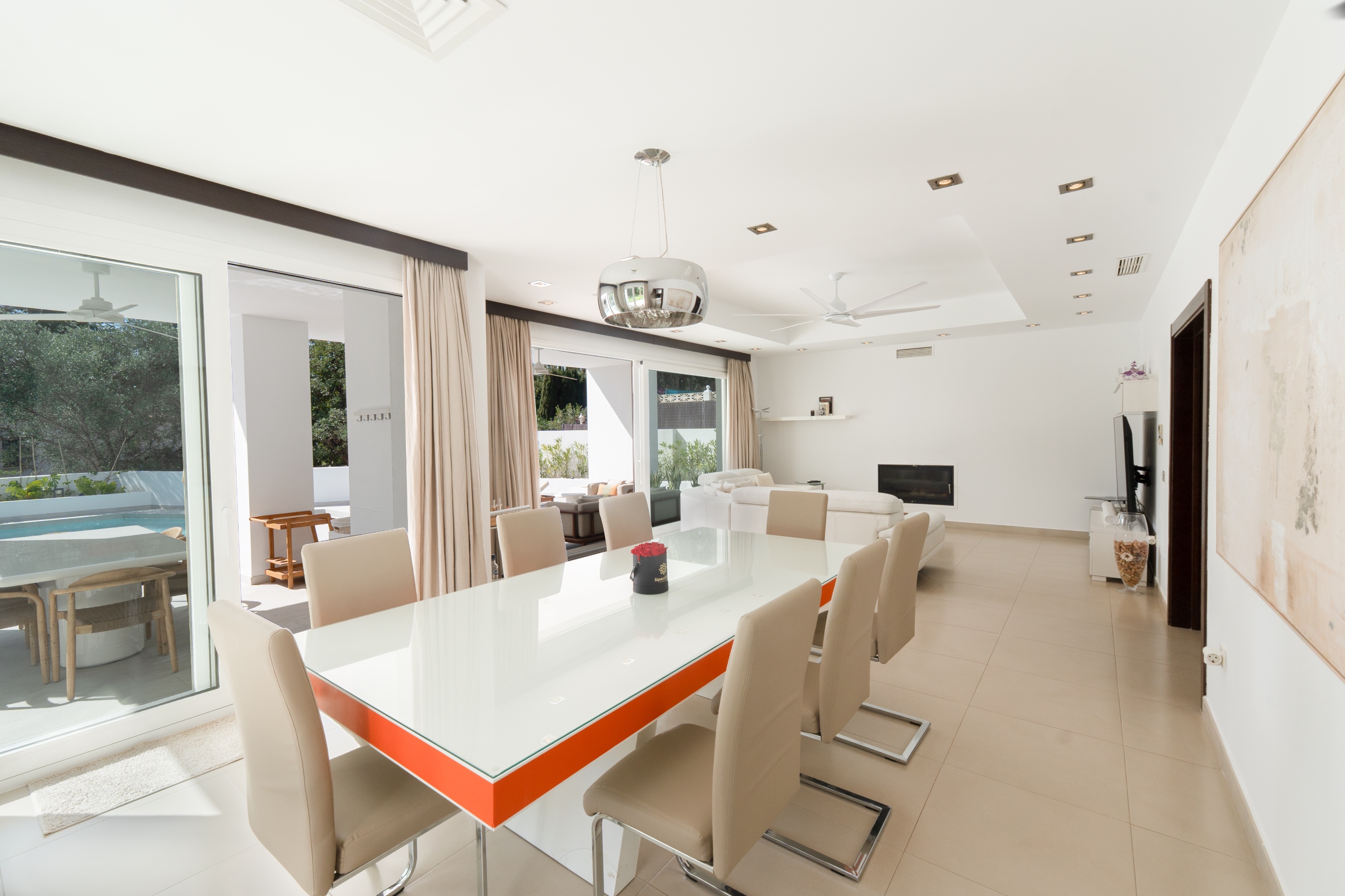 Casa de 5 Dormitorios y 4 Baños en alquiler vacacional en Marbella Centro