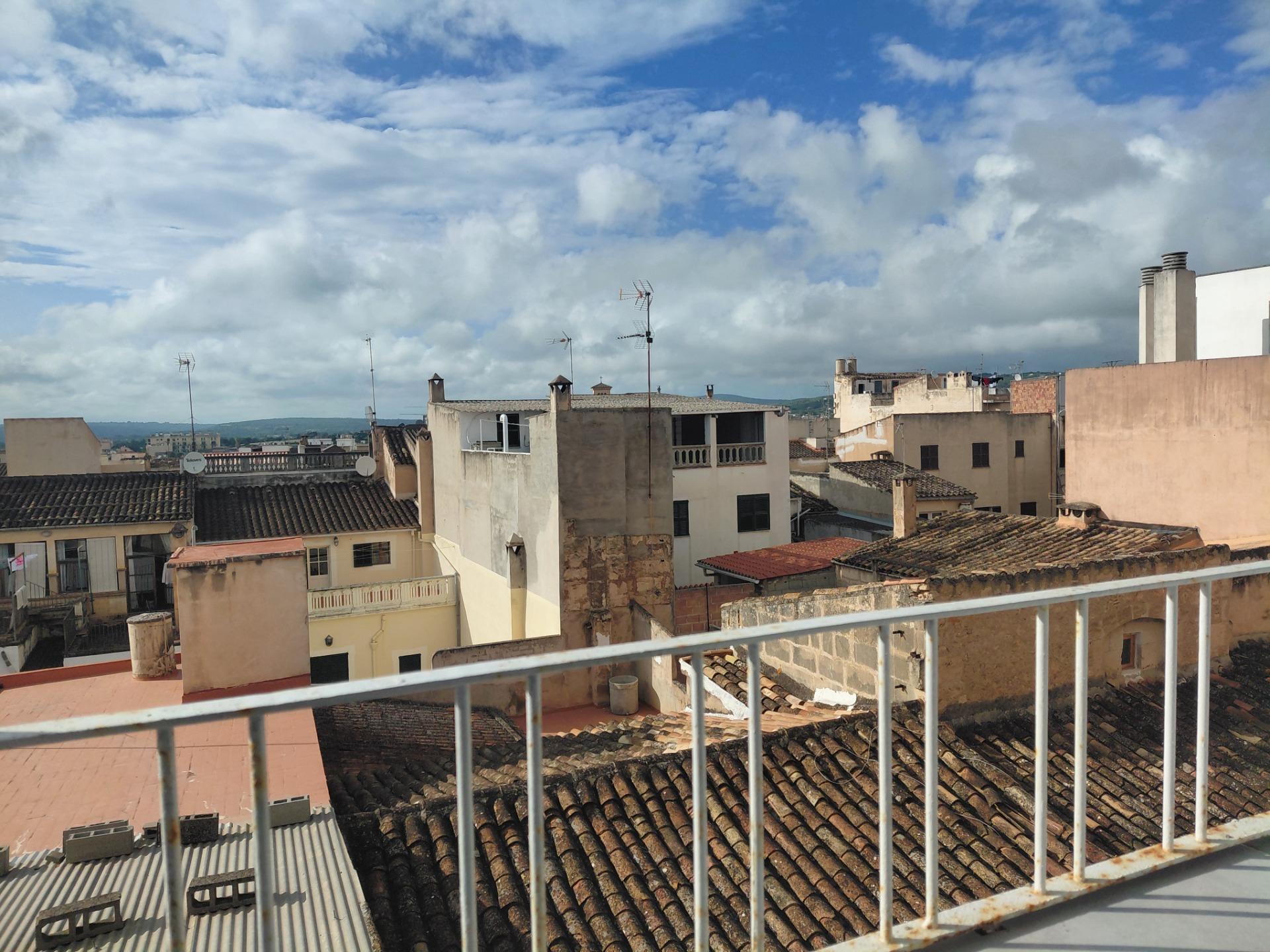 Piso de 6 Dormitorios y 2 Baños en venta en Manacor