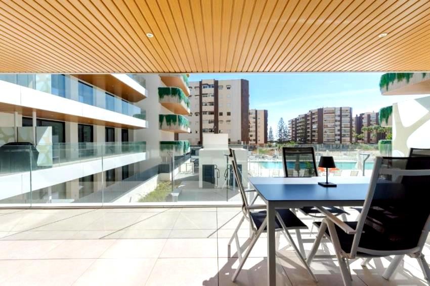 Piso de 2 Dormitorios y 2 Baños en alquiler vacacional en Fuengirola