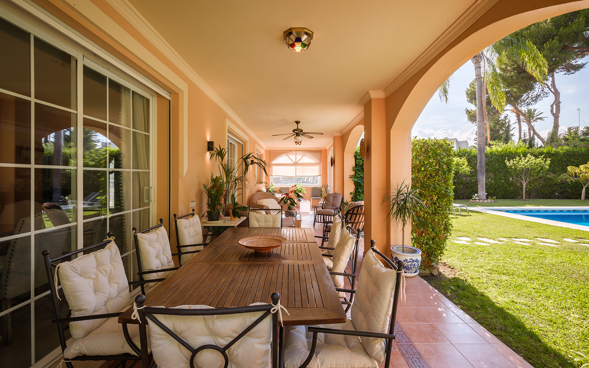 Casa de 5 Dormitorios en venta en Nueva Andalucía, Marbella