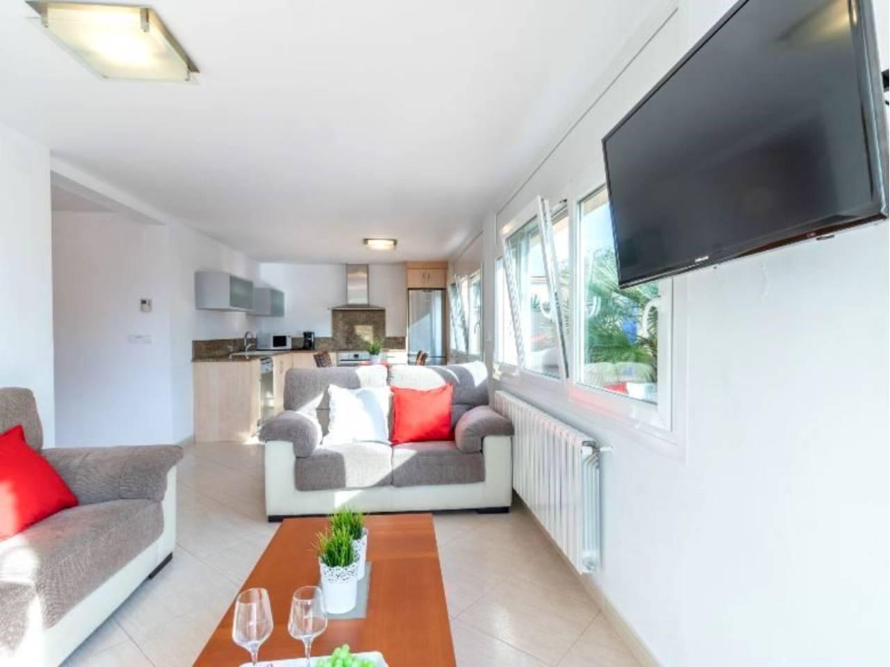 Casa Adosada de 5 Dormitorios y 3 Baños en alquiler vacacional en Empuriabrava