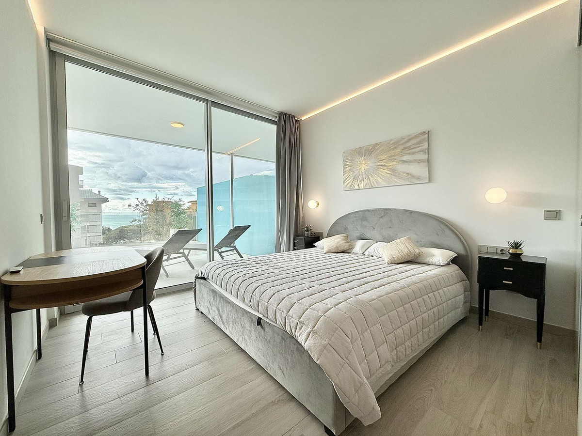 Piso de 2 Dormitorios y 2 Baños en alquiler en Fuengirola