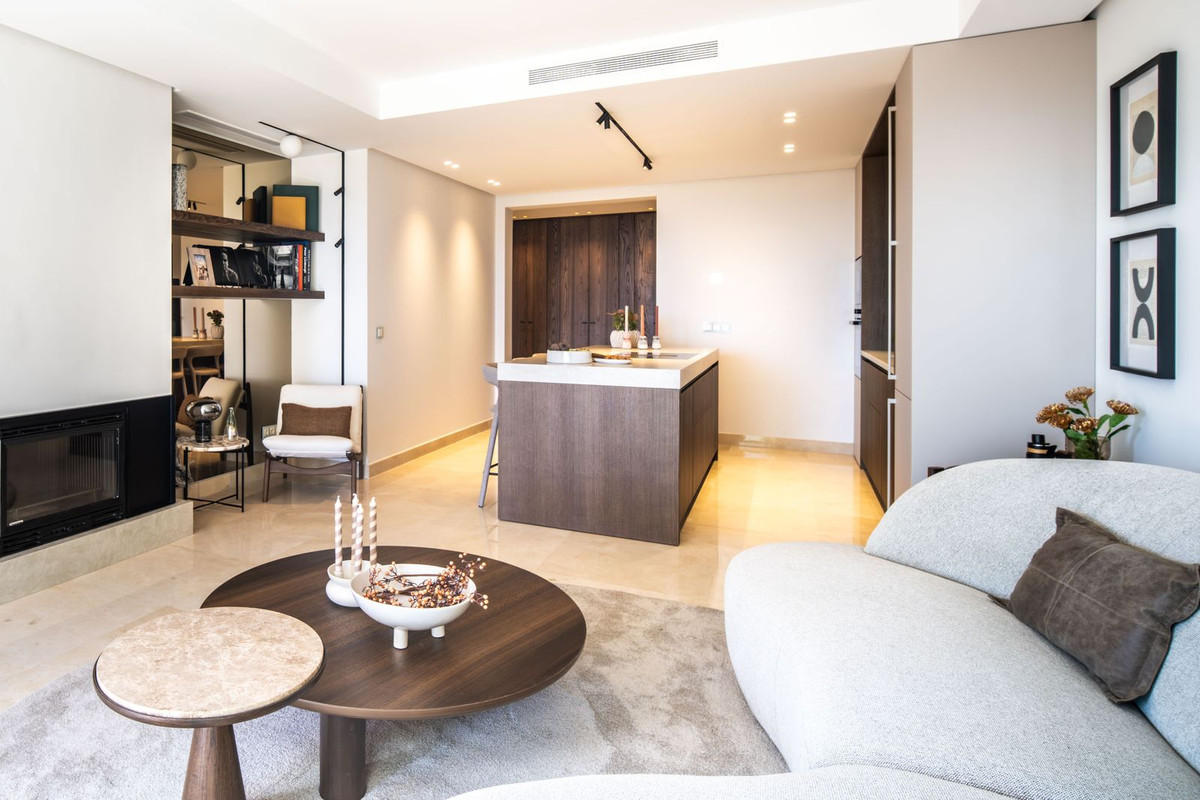 Ático de 3 Dormitorios y 2 Baños en venta en Benahavís