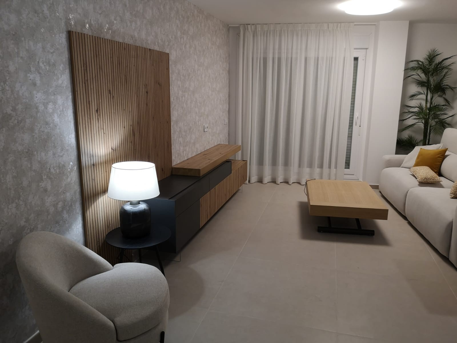 Ático de 2 Dormitorios en alquiler en Manilva