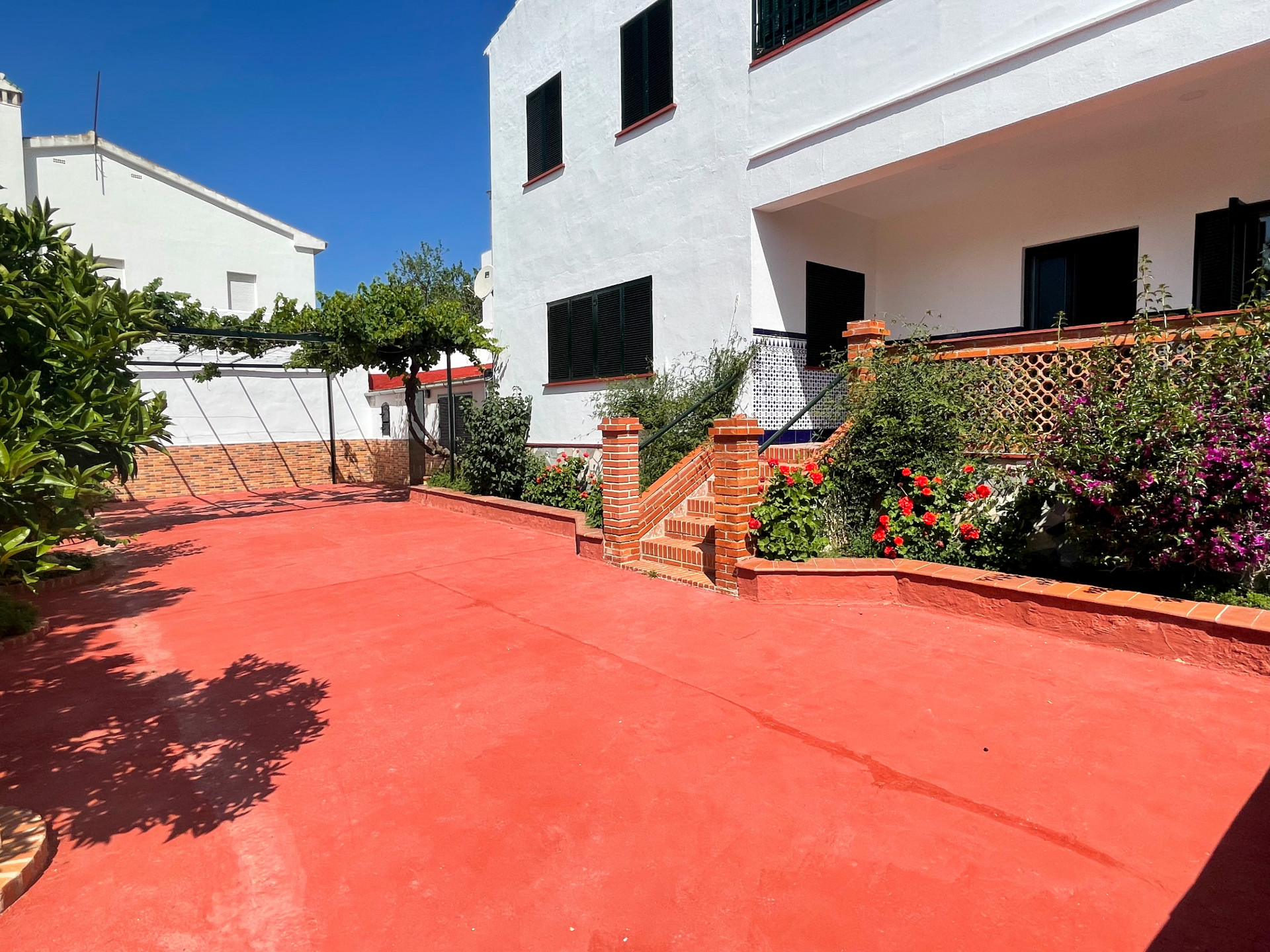 6 Bed, 3 Bath - Country House for Sale in Antequera