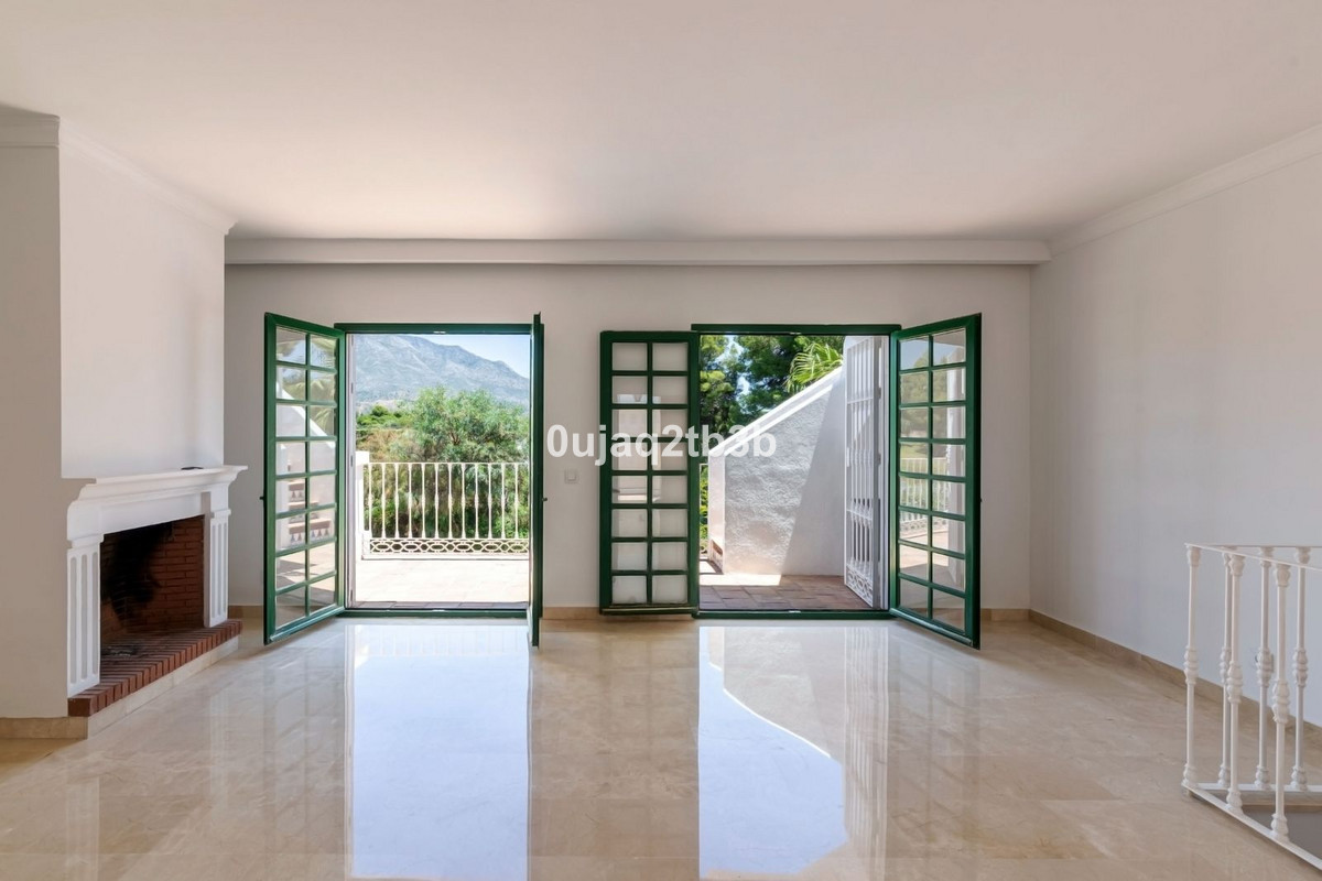 3 Bed, 2 Bath - Townhouse for Sale in Nueva Andalucia, Marbella