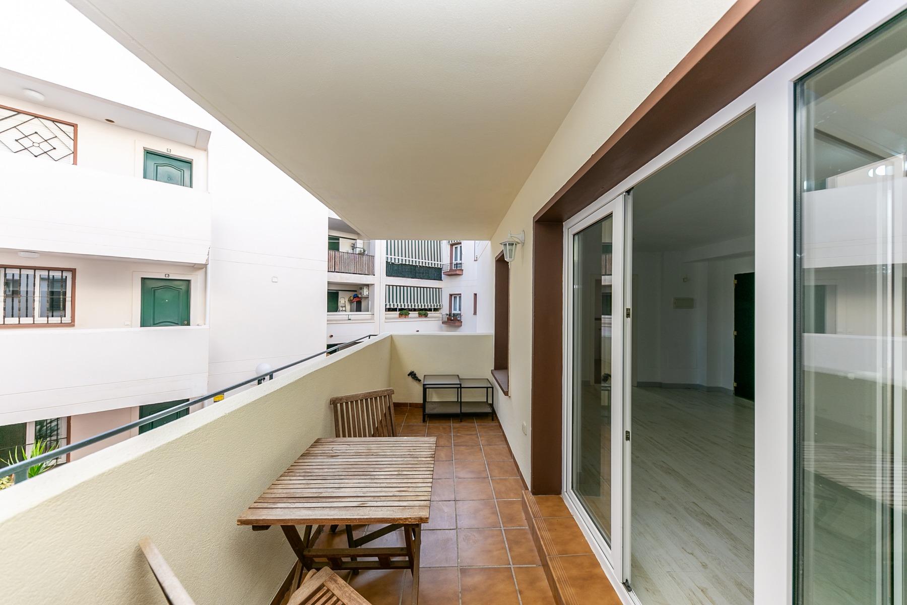 Piso de 3 Dormitorios y 2 Baños en venta en Torrequebrada, Benalmádena