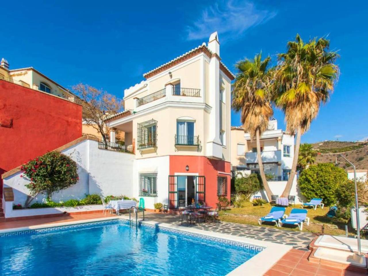 Casa Adosada de 4 Dormitorios en alquiler vacacional en Torrox Costa
