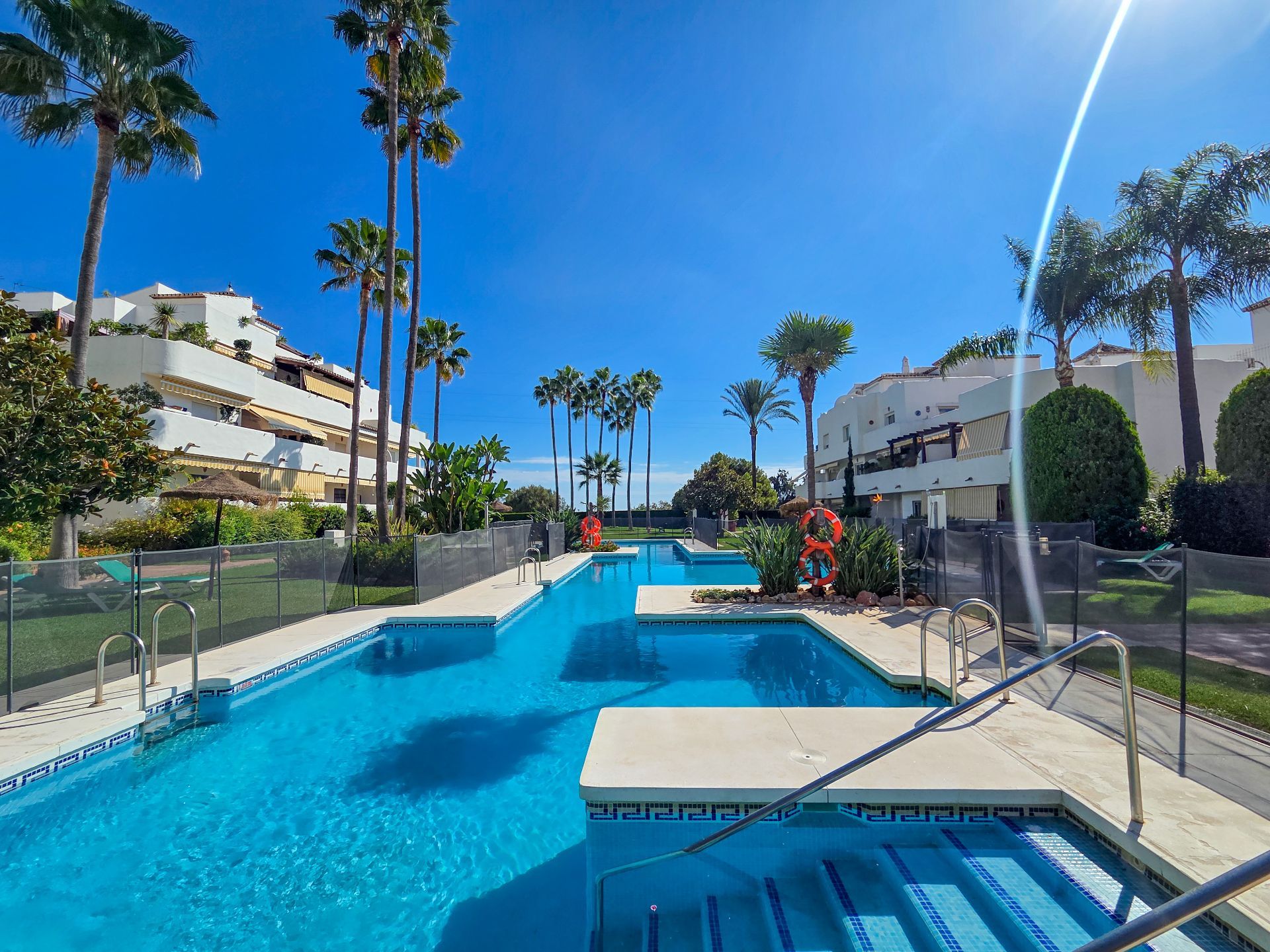 2 спални, 1 баня - Апартамент за продажба в Marbella Golden Mile