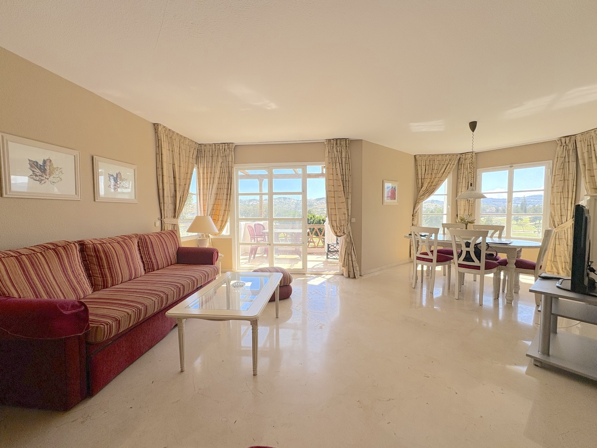 Ático de 3 Dormitorios y 2 Baños en venta en Mijas Golf