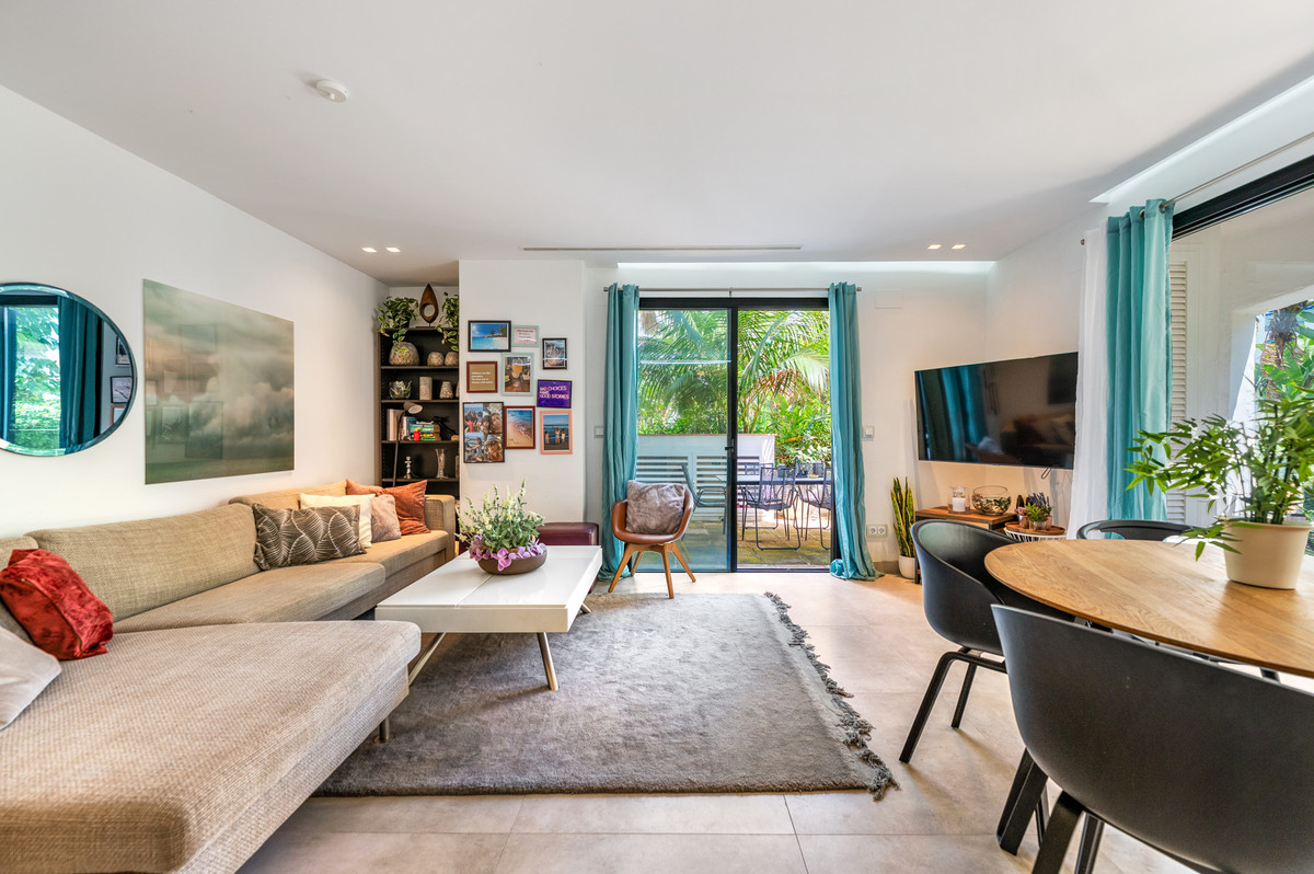 Piso de 3 Dormitorios en venta en Puerto Banús, Marbella