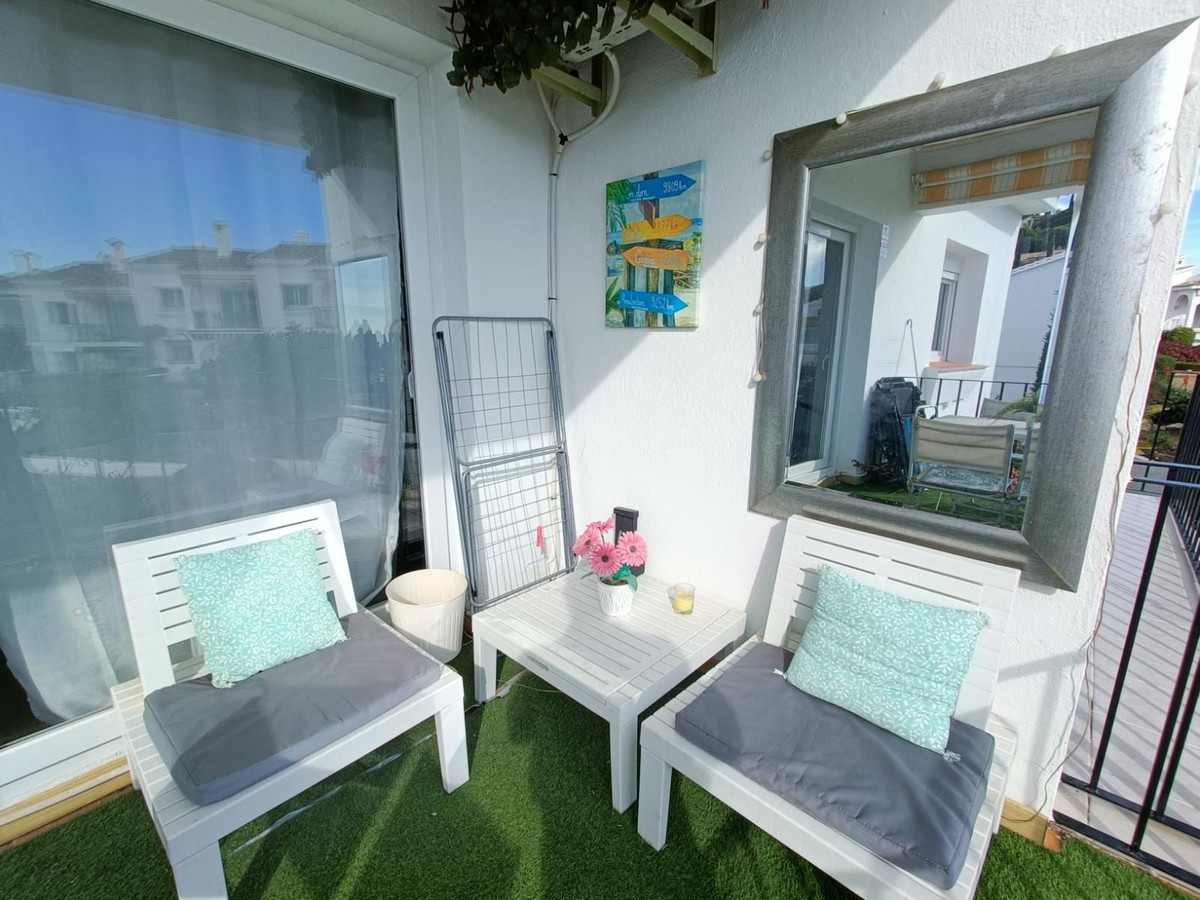 Piso de 2 Dormitorios en venta en Estepona