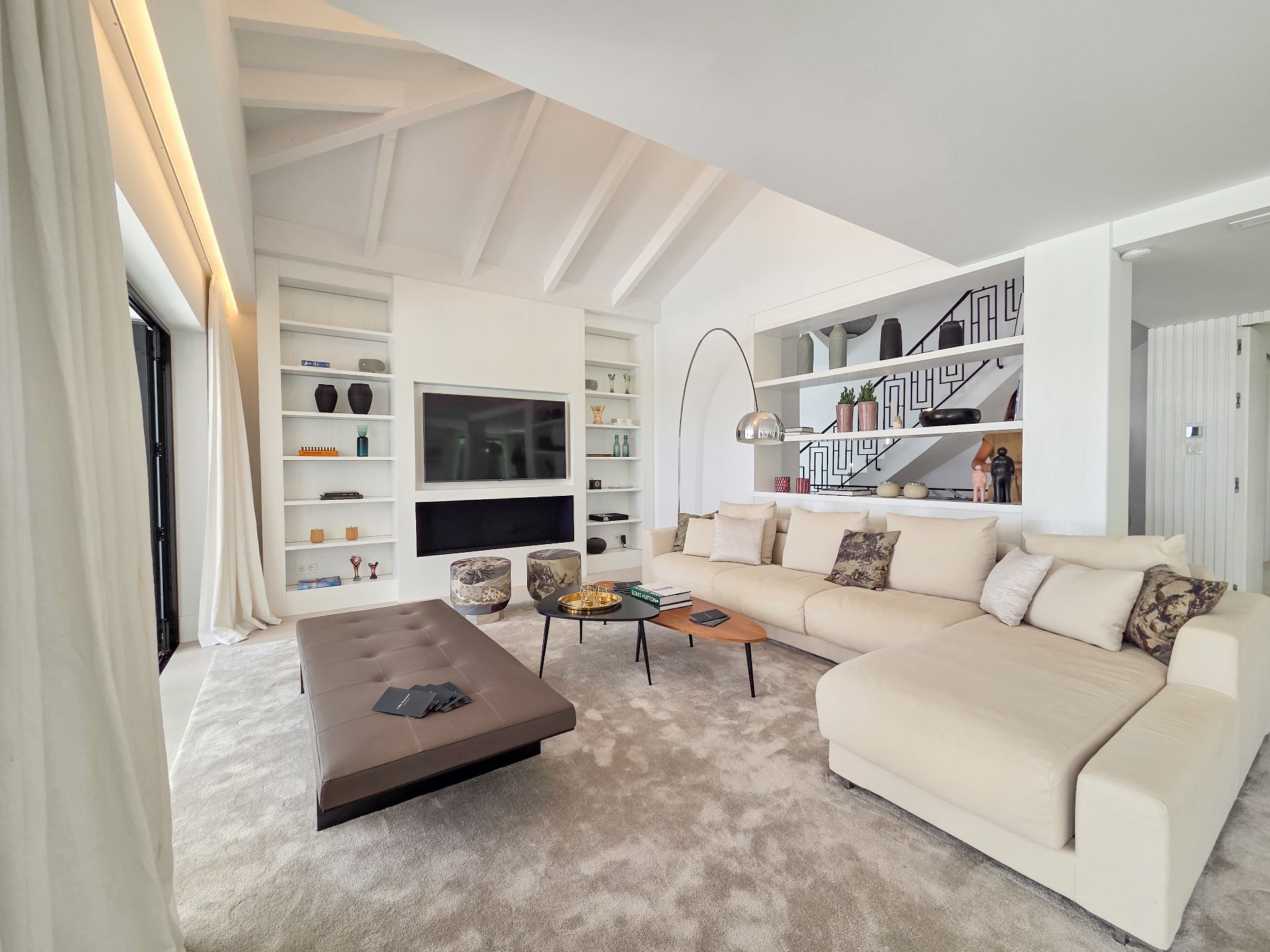 Casa de 5 Dormitorios en venta en Nueva Andalucía, Marbella
